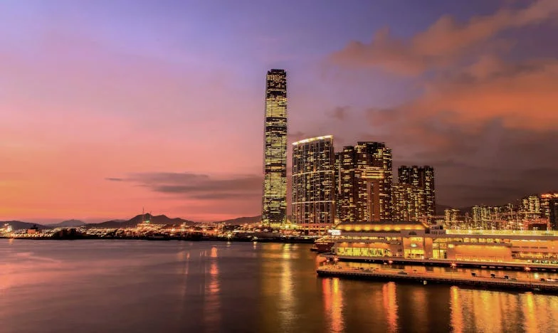 Dlaczego On Ciągle Porównuje Mnie do Swojej Byłej Żony? Moja Walka o Siebie w Cieniu Rodzinnych Porównań