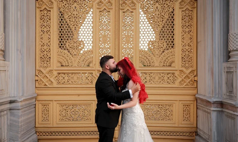 Gdy telefon dzwoni i boli: Opowieść matki z Poznania o oddalającej się córce