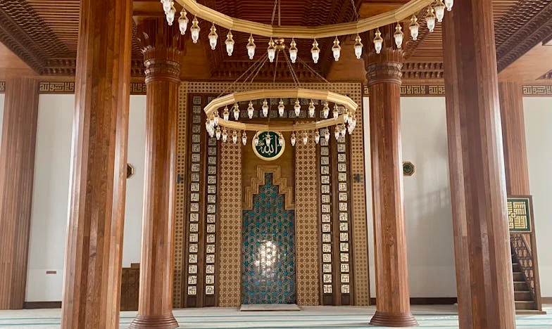 Nieproszony gość przy stole: Wieczór, który rozdarł moją rodzinę