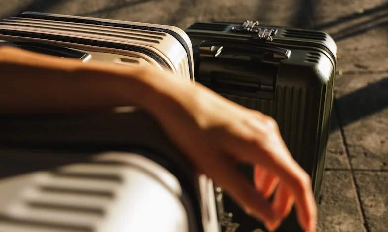 Teść z tajemniczą walizką – historia jednej wiosny