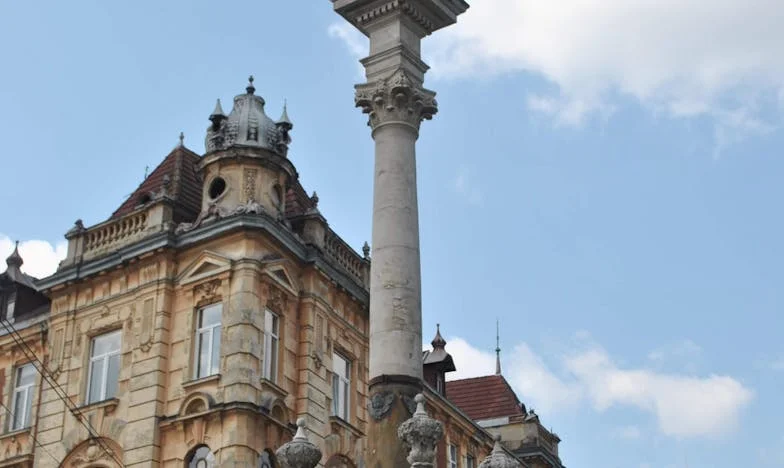 Miłość matki na rozdrożu: Czy można kochać dziecko, nie akceptując jego wyborów?