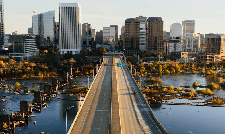 Ostatnie marzenie: Ucieczka od „matki”, która burzy spokój