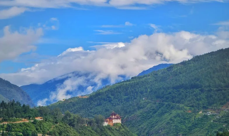Pokój, który zmienił wszystko – historia o rodzinnych granicach i samotności