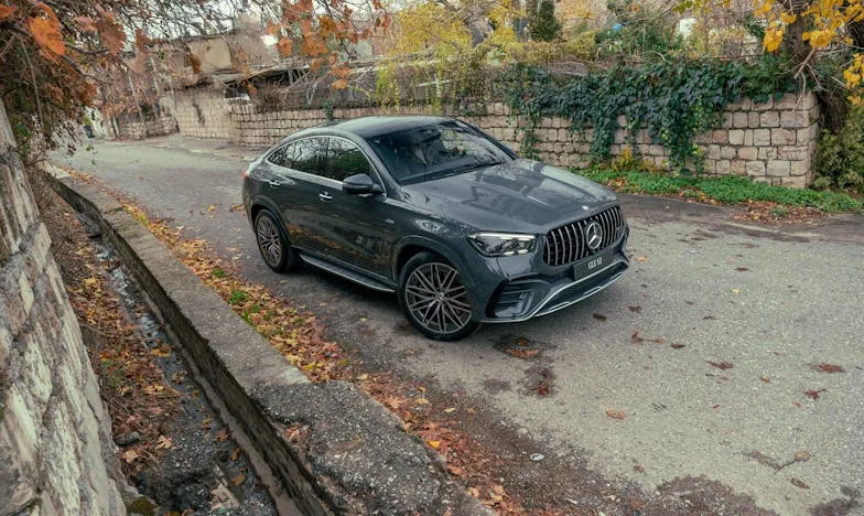 Być córką, być siostrą: Moje życie między obowiązkiem a prawem do szczęścia