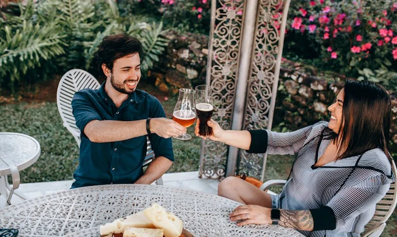 Gdy babcia usłyszała, że jej wnuk czeka na jej dom – historia, która rozdarła naszą rodzinę