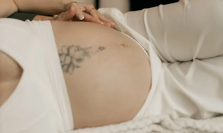 Moja córka wróciła do domu z dzieckiem: Druga młodość, której nie chciałam. Czy jestem złą matką, że marzę o wolności?