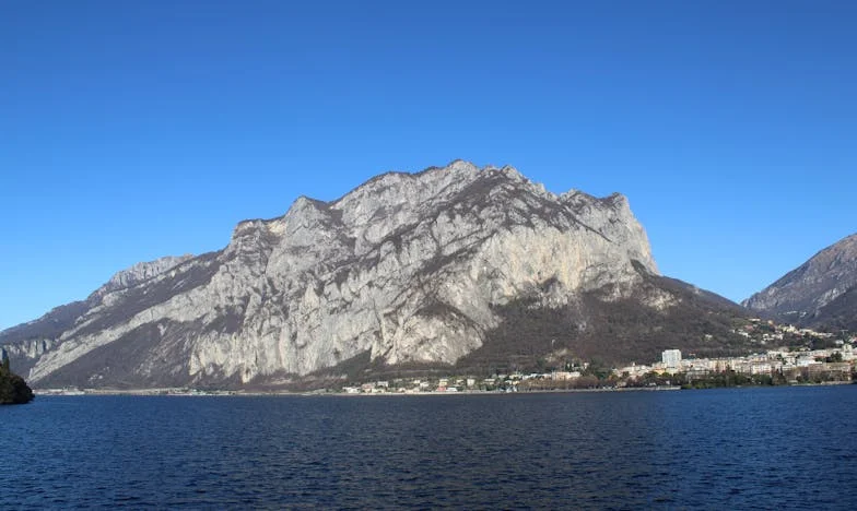 Lato, które zmieniło wszystko: Rodzinne wakacje nad Bałtykiem