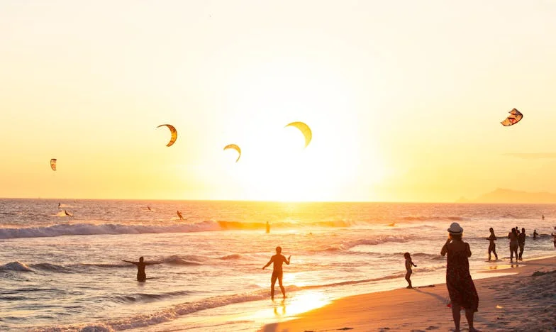 Między młotem a kowadłem: Opowieść o zaufaniu, rodzinie i oskarżeniach