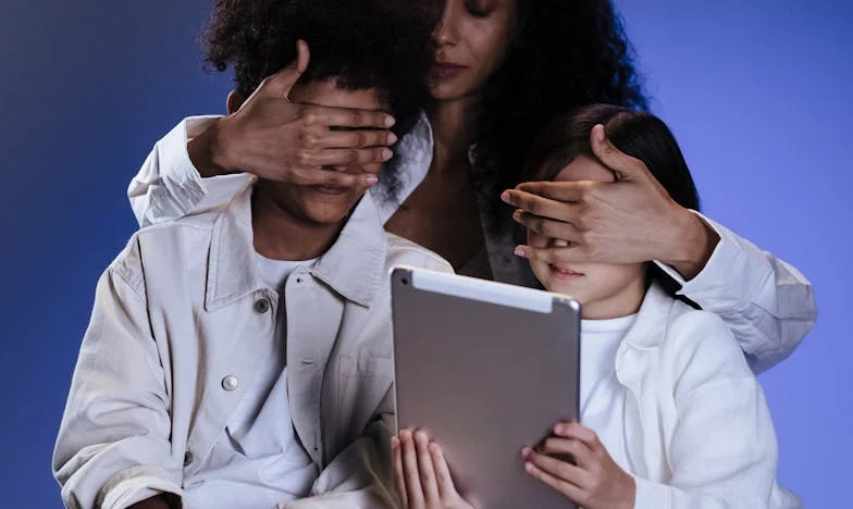 Moja mama oszczędzała każdy grosz, a ja płaciłam za to najwyższą cenę. Czy warto było poświęcić dzieciństwo dla pieniędzy?