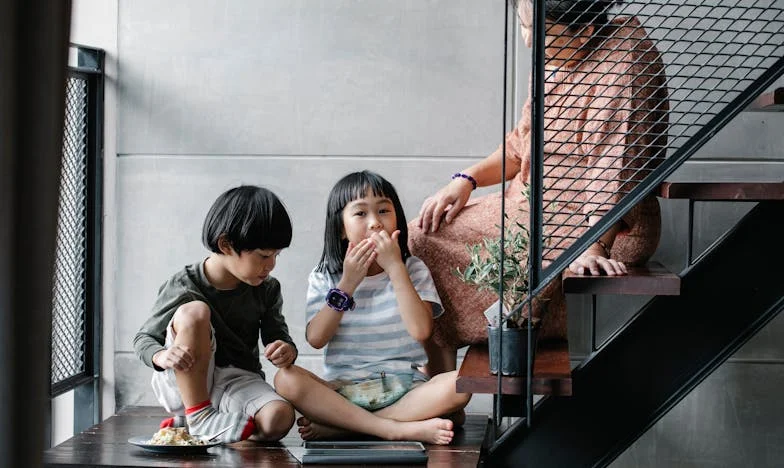 Nasz dom, ale nie nasz: Prawda o rodzinie, pieniądzach i zdradzie