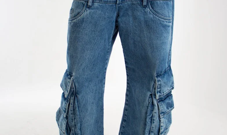 Spotkanie, które zmieniło wszystko: Opowieść o rodzinnych tajemnicach i przyjaźni wystawionej na próbę