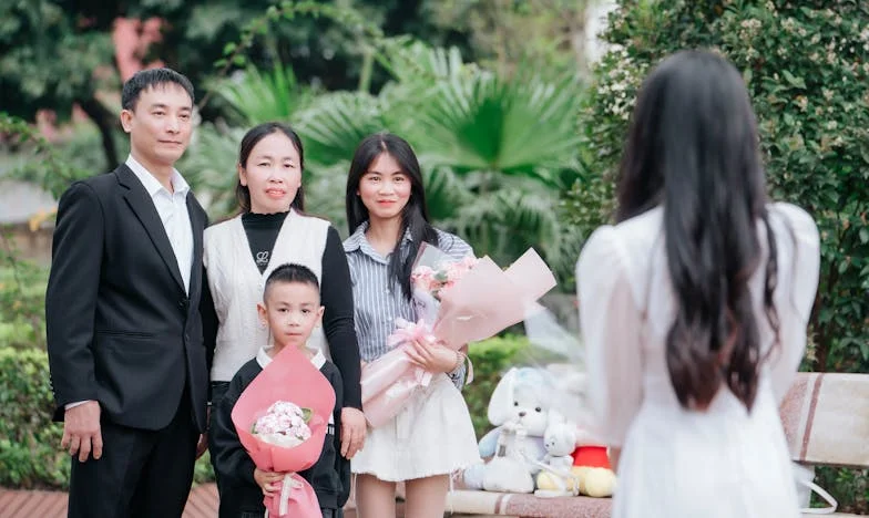 „Nie masz prawa mieć dzieci, dopóki twoje siostrzeńce nie dorosną!” – Historia rodziny rozdzieranej przez ojcowską kontrolę