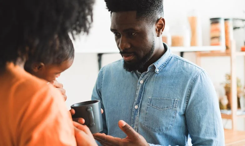 Telefon o północy, który zmienił wszystko: Moja teściowa, policja i noc pełna łez