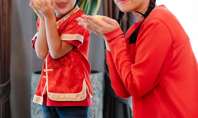 Z trójką dzieci ze szpitala: Opowieść o niespodziewanym szczęściu i walce w sercu Warszawy