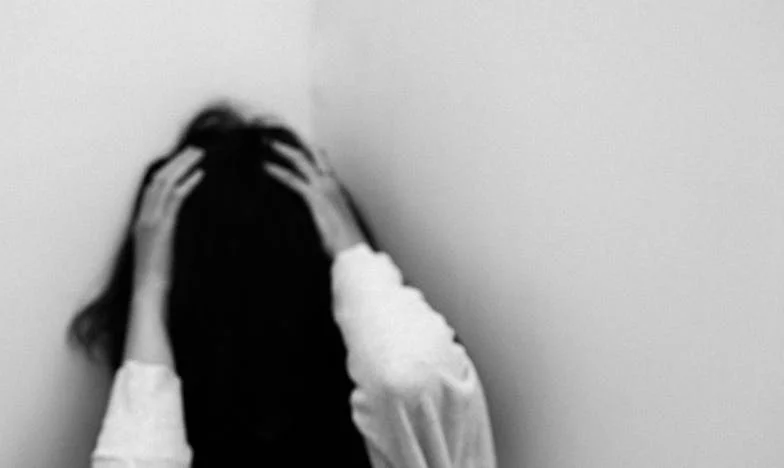 Az öt órai csengő – kiedy o świcie musiałam wybrać między spokojem rodziny a życiem mojej córki