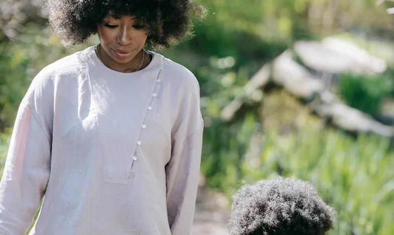 Córka wróciła po rozwodzie. Myślałam, że pomagam – aż zrozumiałam, że to ja jestem nianią, kucharką i sponsorem