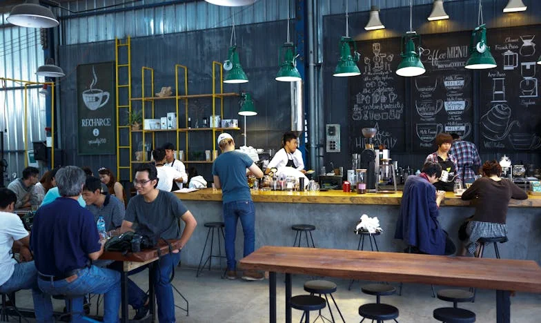 Czternaście Lat Ciszy: Powrót Nieznajomego na Scenę Mojego Życia