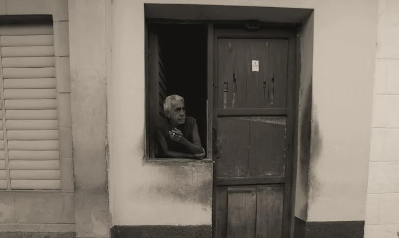 Dwa lata po ślubie z rozwiedzionym mężczyzną: Gdy jego córka wprowadziła się do naszej kawalerki, wszystko się zmieniło