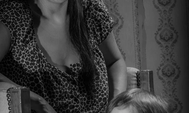 Gdzie kończy się obowiązek, a zaczyna moje życie? Historia polskiej synowej i jej walki o własną przestrzeń