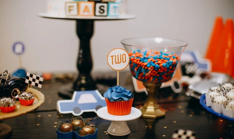 Tulipany z bazaru i cisza w nocy: historia o utraconym zaufaniu