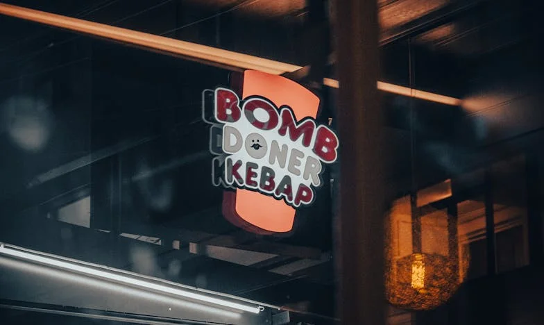 Kiedy przeszłość nie daje spokoju: Jak była narzeczona mojego chłopaka próbowała nas rozdzielić i czego się z tego nauczyliśmy