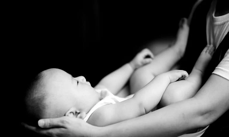 Między dwoma domami: Wybór Elizy