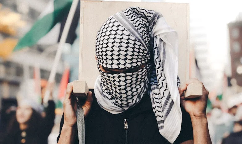 Moja teściowa podważa ojcostwo moich dzieci – czy rodzina może przetrwać taką próbę?