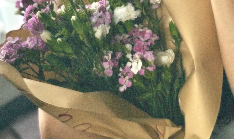 „Nie chcę tam iść!” – Historia o tym, jak próbowałam pogodzić opiekę nad córką i schorowanym ojczymem