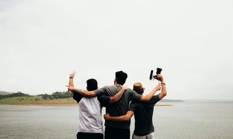 Wybierając Ciebie, Wybierając Siebie: Historia Przyjaźni, Rodziny i Małych Marzeń