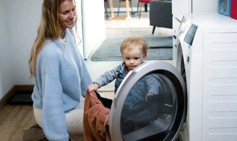 A Sudden Crash in the Hospital Corridor: The Night Everything Changed