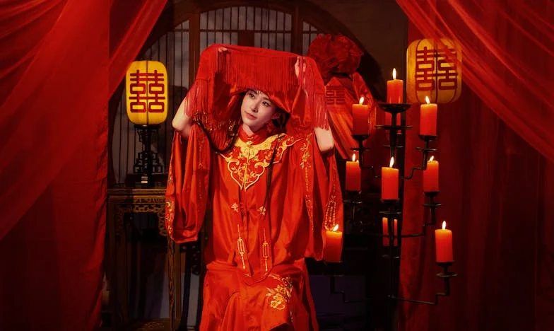 Shattered Glass: A Family Torn by Addiction in Suburban Ohio