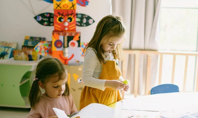 The Night I Fed Two Orphans—and the Day a Stranger Changed My Life Forever