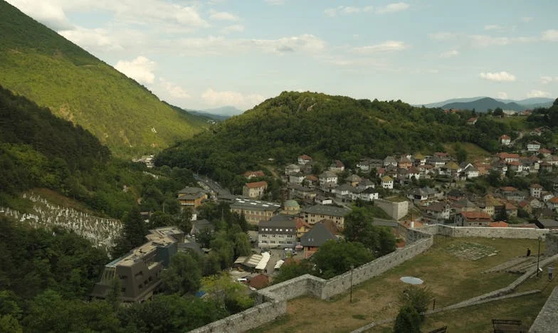 The Secret on Maple Avenue: How a Single Phone Call Changed My Family Forever