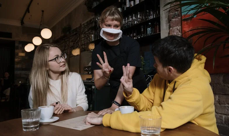 A Waitress, a Silent Mother, and a Secret That Shook Us All