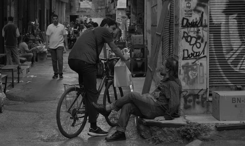 Chassée de chez moi à cause de ma grossesse : Dix ans plus tard, mes parents reviennent demander de l’aide