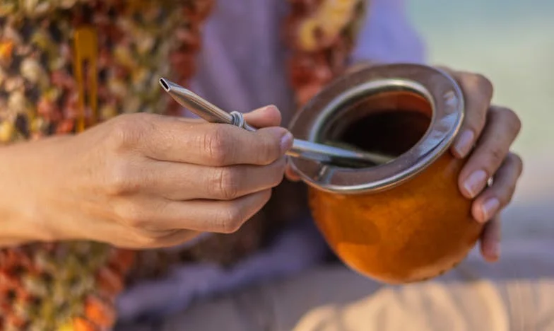 Entre quatre murs : Quand la maison devient un champ de bataille