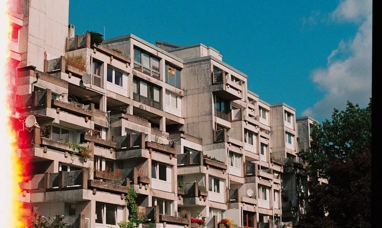Quand la maison s'effondre : Le jour où ma belle-mère a brisé notre foyer