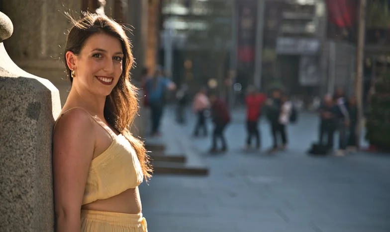 « Tu n’as pas le droit de garder le nom de mon fils après le divorce ! » : Le cri de ma belle-mère a brisé mon monde