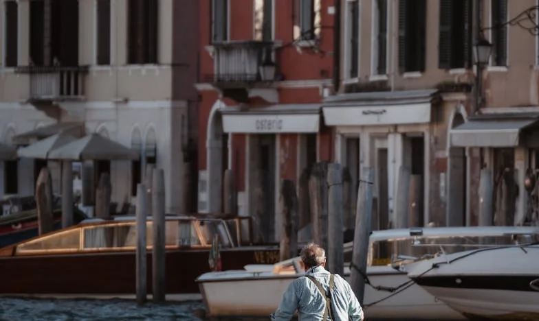 Entre Deux Mondes : Le Choix Impossible