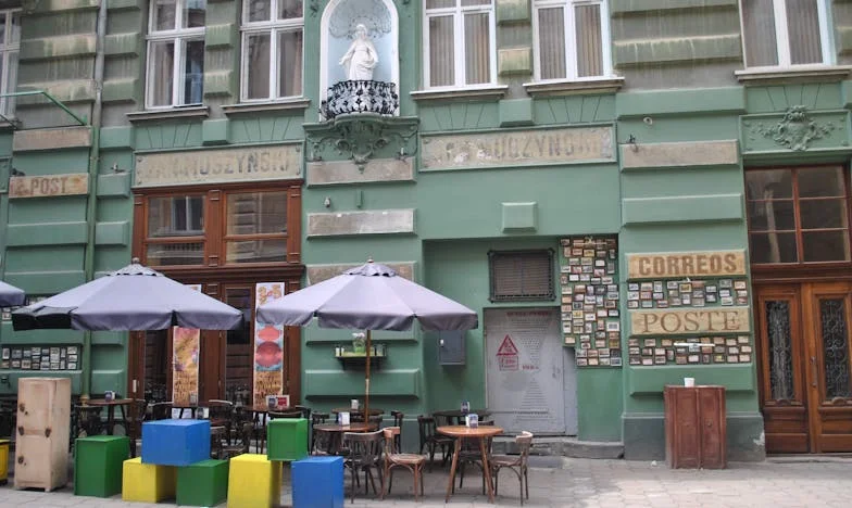 Entre le cuir et le sang : Une famille en équilibre précaire