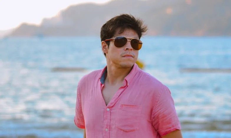 Les Mensonges du Samedi : Chronique d'une Trahison