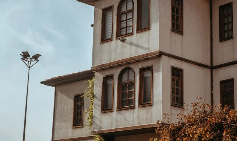 Prisonnière du silence : Le combat de Claire pour sa liberté