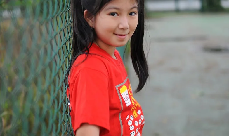 Quand le passé frappe à la porte : une soirée, trente ans après