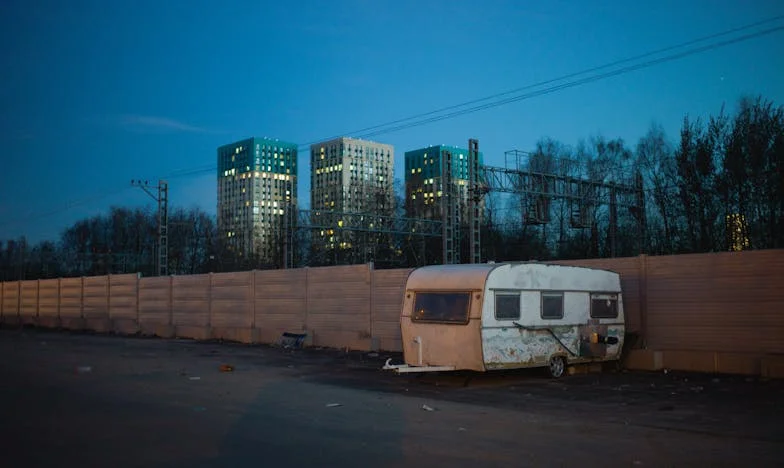 Quand la foi devient mon dernier refuge : Chronique d’une nuit blanche à Montreuil