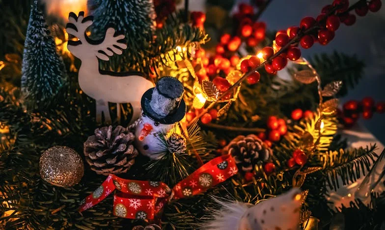 Derrière la porte close : Quand être grands-parents devient un fardeau