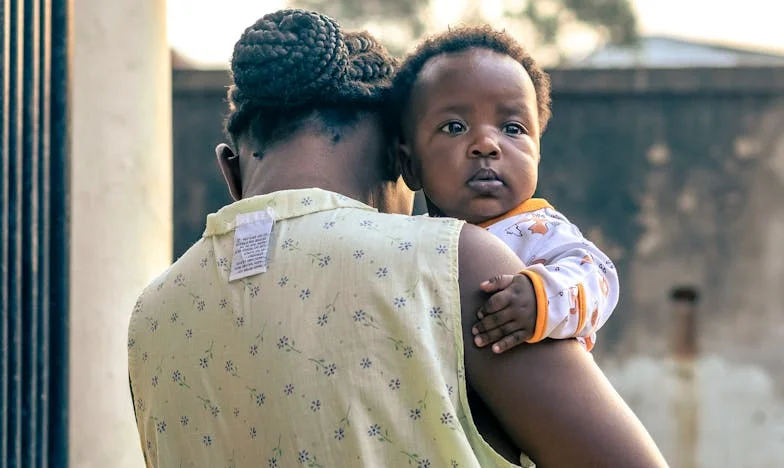 « Tu as un mois pour partir » : Le jour où ma mère nous a mises à la porte, ma sœur et moi