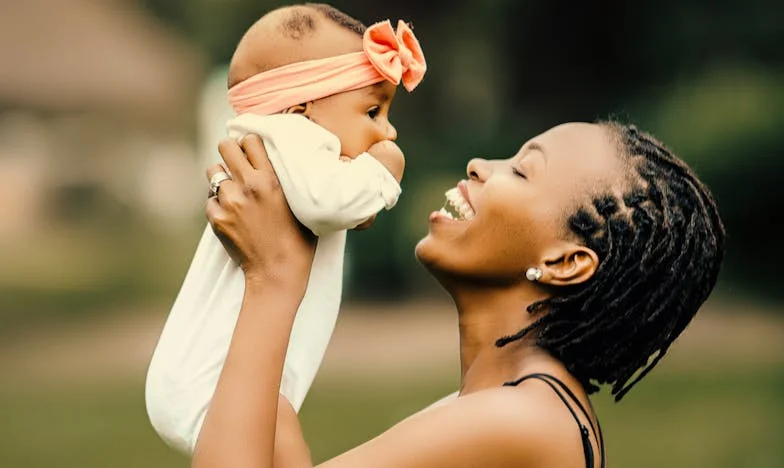 Le silence de ma belle-mère : l’enfant invisible