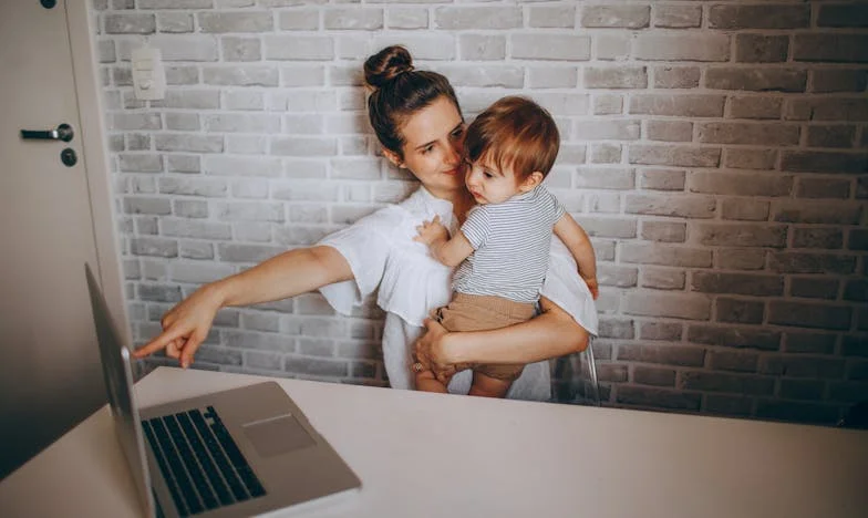 La mariée qui n’a pas invité sa belle-mère – L’éclatement et la reconstruction d’une famille