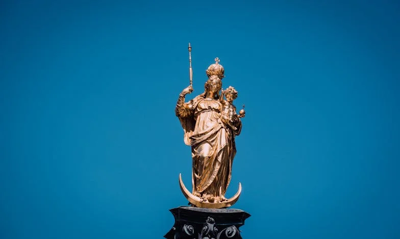 « Maman, Papa, réveillez-vous… » – L’histoire de Sophie, qui a tout perdu en une nuit