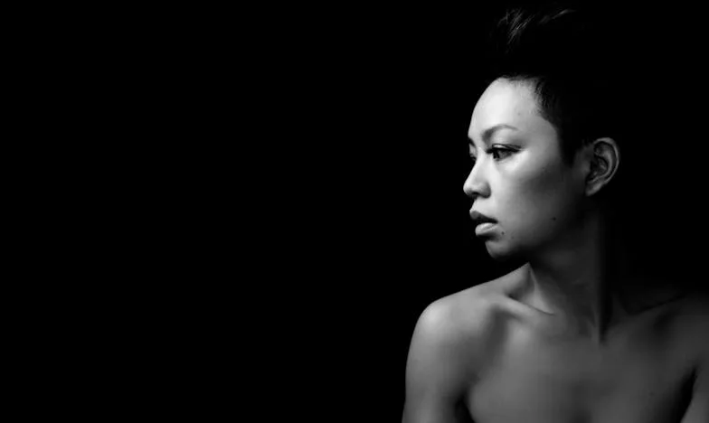 « Pourquoi tes parents ne nous aident-ils pas ? » – Drame familial sous le toit d’un petit appartement parisien